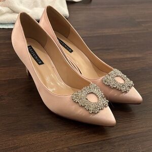 ERJUUNOR Pink Satin Pointed Toe Pumps with Crystal Buckle
